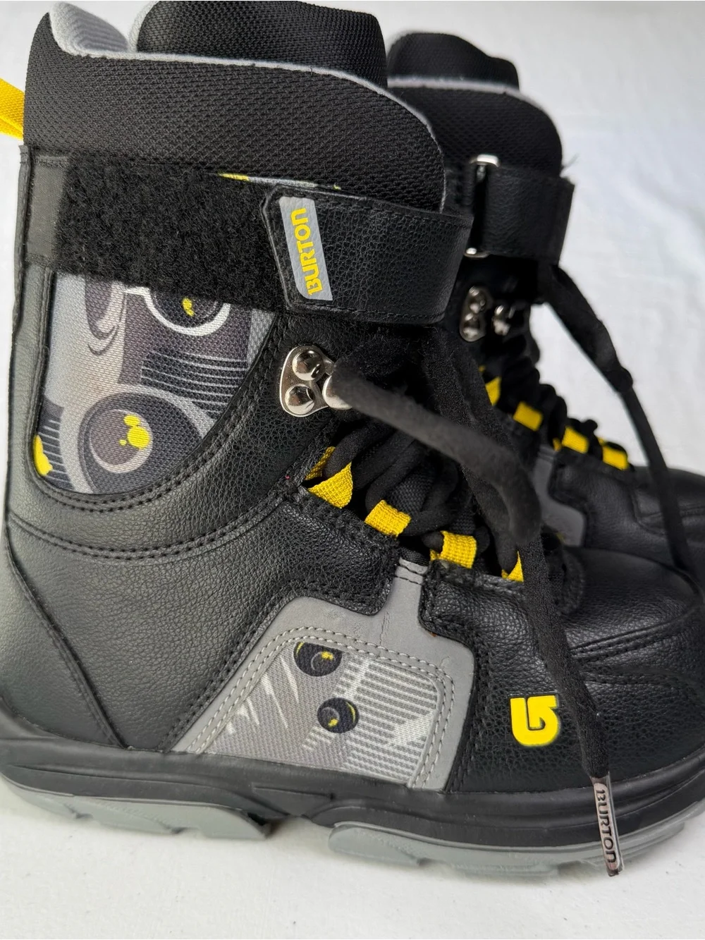 Burton Kids Freestyle Snowboard Boots Youth 5